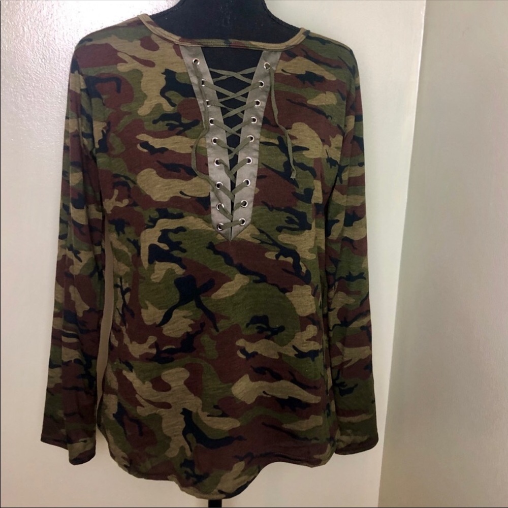 Long sleeve camo cross criss lace up t shirt